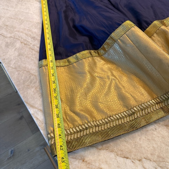 Navy blue lehenga, ivory top, printed dupatta - Picture 8 of 14